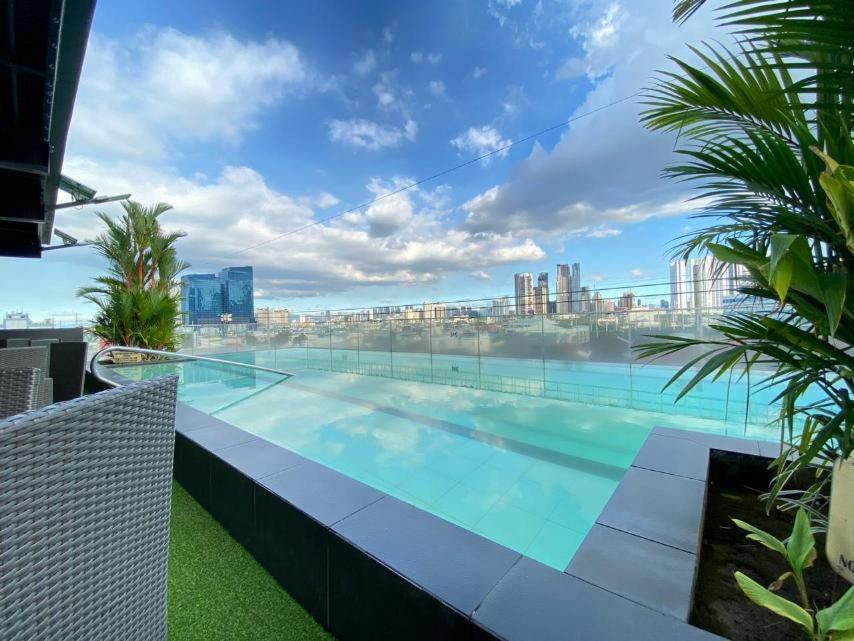 Jade Hotel y Suites Makati City Exterior foto