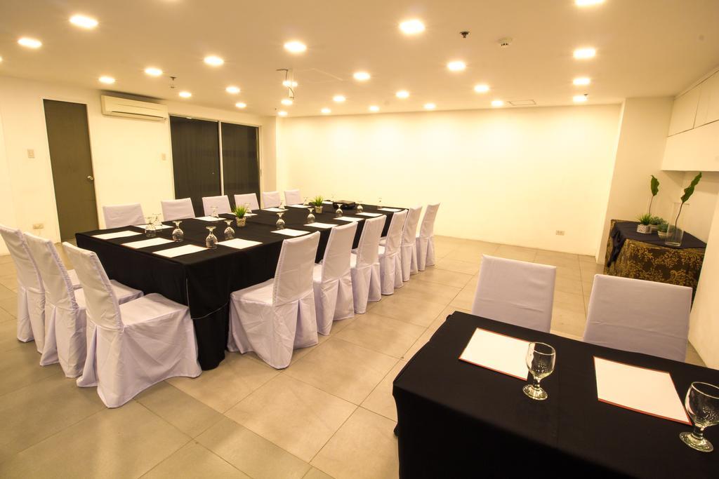 Jade Hotel y Suites Makati City Exterior foto